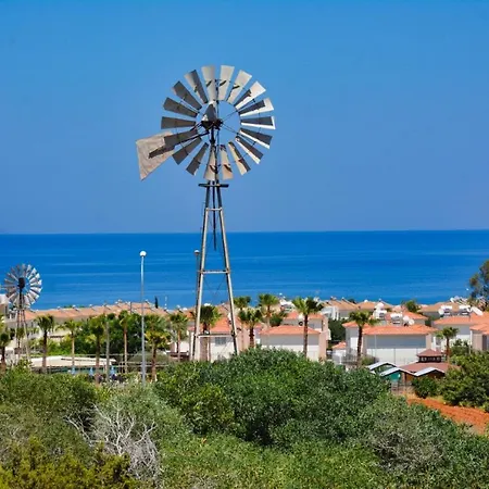 Villa Naya, New 3 Bedroom With Private Pool