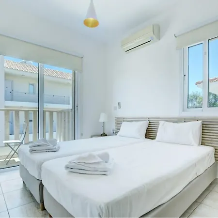 Naya, New 3 Bedroom With Private Pool Βίλα *